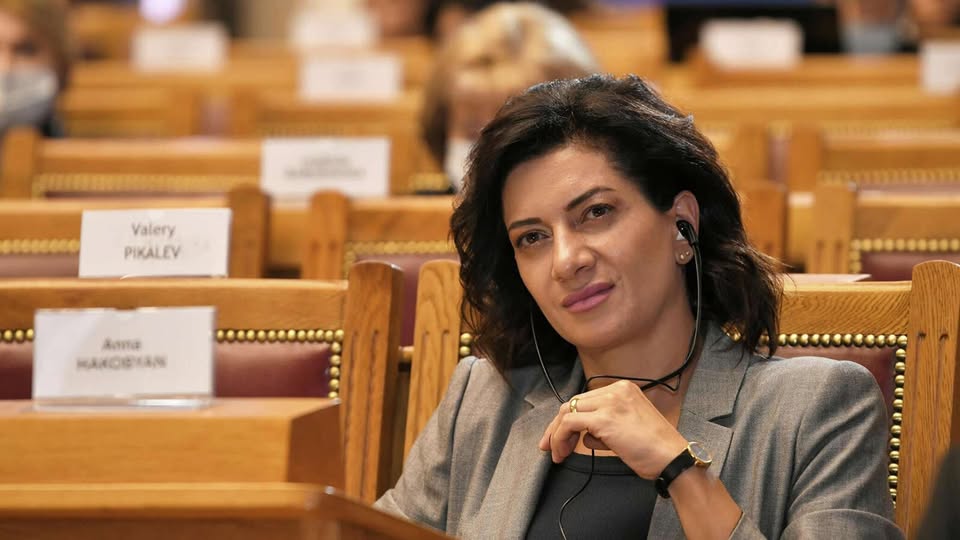 Супруга премьер-министра Армении Анна Акопян отправится в командировку в США