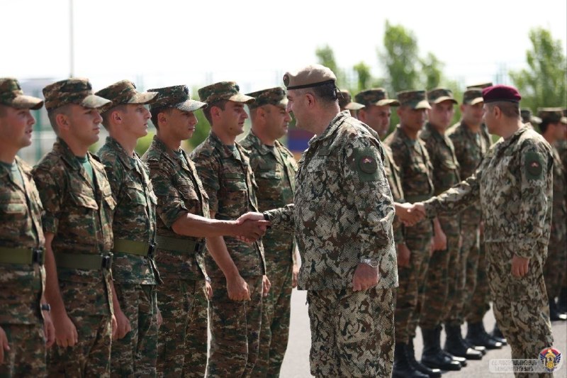 В Эребуни сержанты ВС Армении приняли присягу в присутствии замминистра обороны Асряна