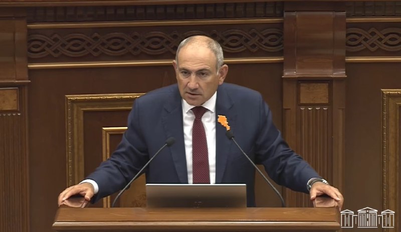 Пашинян заявил об окончании конфликта с Азербайджаном в Национальном собрании