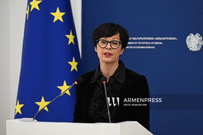 ЕК намерена начать переговоры о вступлении Украины в ЕС по всем 33 главам с июля