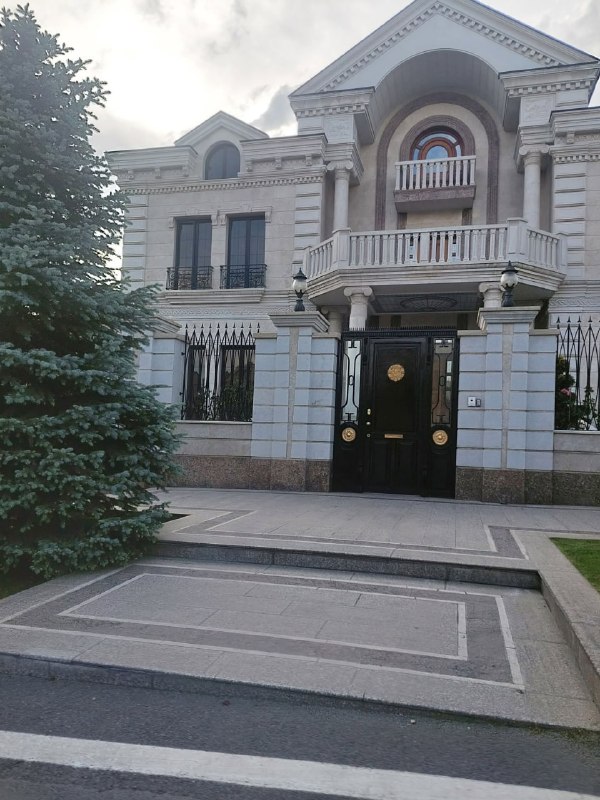 Семья Ваге Карапетяна в Эребуни подозревается в схеме уклонения от налогов на недвижимость