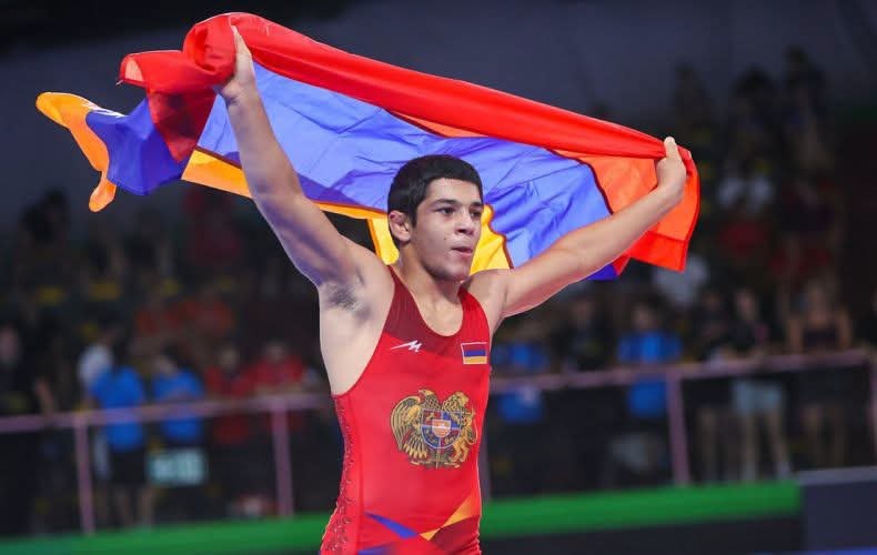 Армянский борец Самвел Тертерян завоевал золото на юниорском чемпионате Европы в Скопье