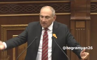 Пашинян призвал оппозицию выйти на площадь в Ереване и назвал их обвинения в фальсификациях ложью