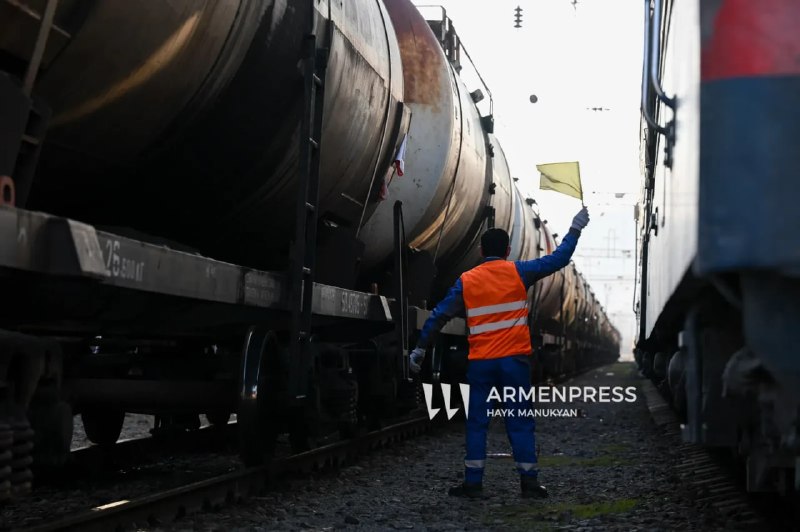 В Эребуни поступила партия нефтепродуктов из Азербайджана: 18 вагонов бензина и 8 дизтоплива