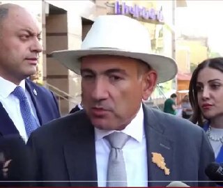 Пашинян опроверг проблемы с Аленом Симоняном на встрече в Эребуни